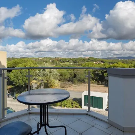 Sleeps 6 Pool Air Con T711329
