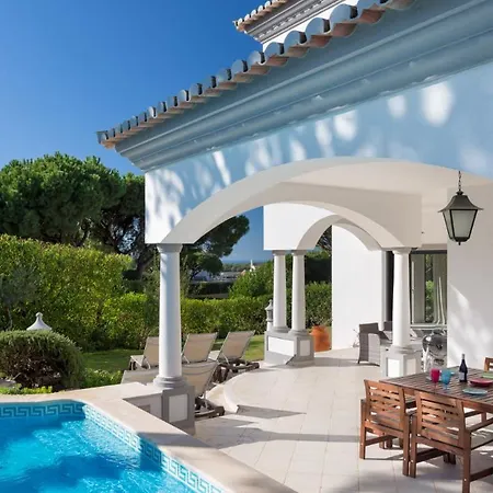 فيلة Sleeps 6 Pool Air Con T711329 *