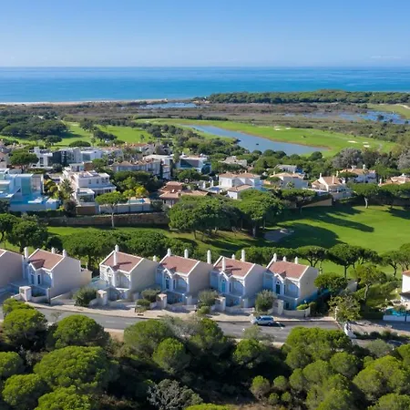 Villa Sleeps 6 Pool Air Con T711329